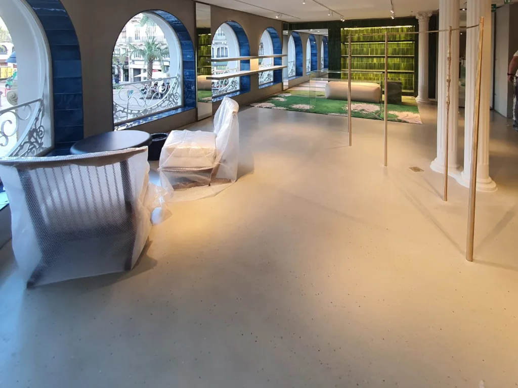 Loewe Valencia · Morter · obra de Pavindus
